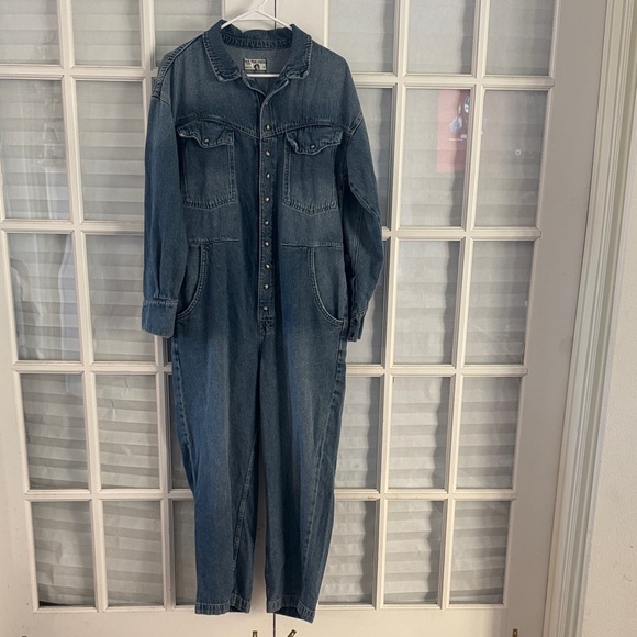 We The Free Women's Dark Blue Denim Overalls size Meduim - Picture 3 of 6